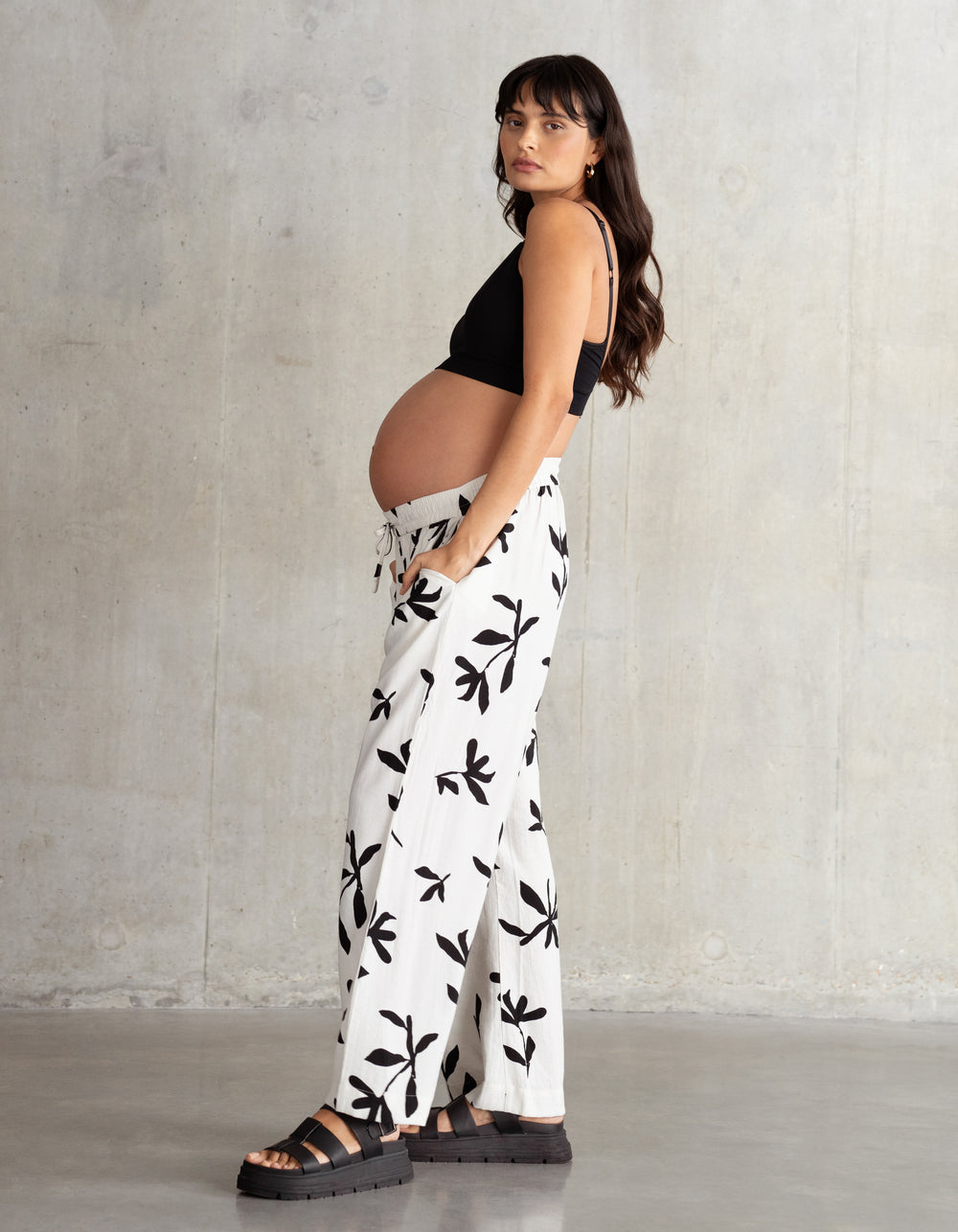 Gewebte Umstandshose mit weitem Bein und Print in Co-Ord-Design | Seraphine