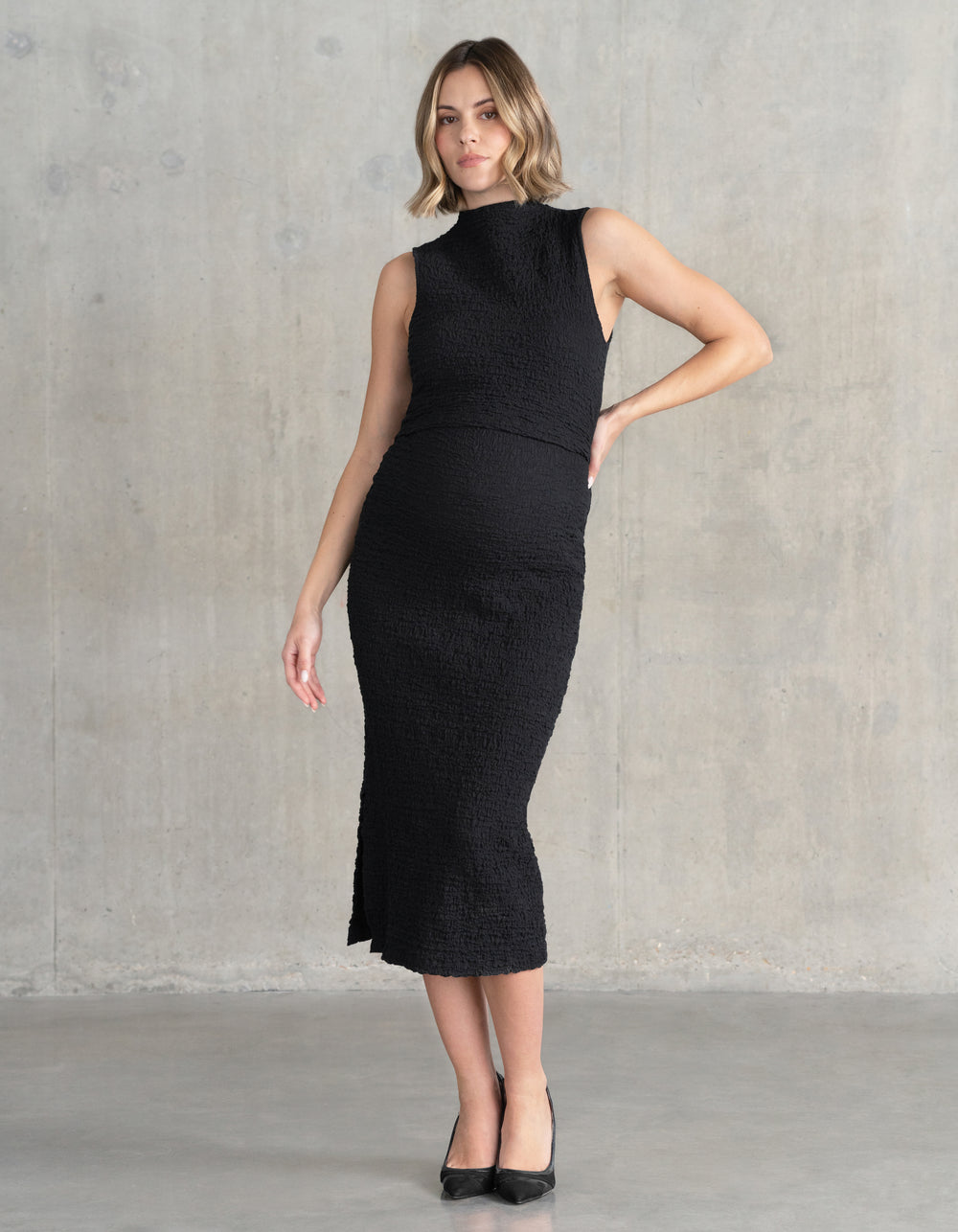 Textured Sleeveless Maternity & Nursing Bodycon Dress