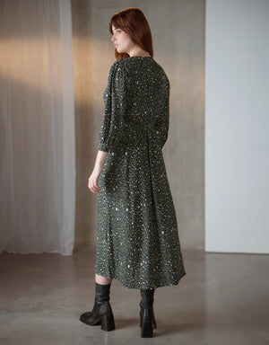 Umstands-Midikleid mit modernem Tierprint