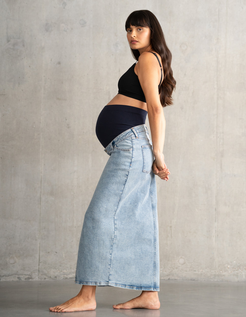 Über dem Bauch sitzender Denim-Midi-Umstands | Seraphine