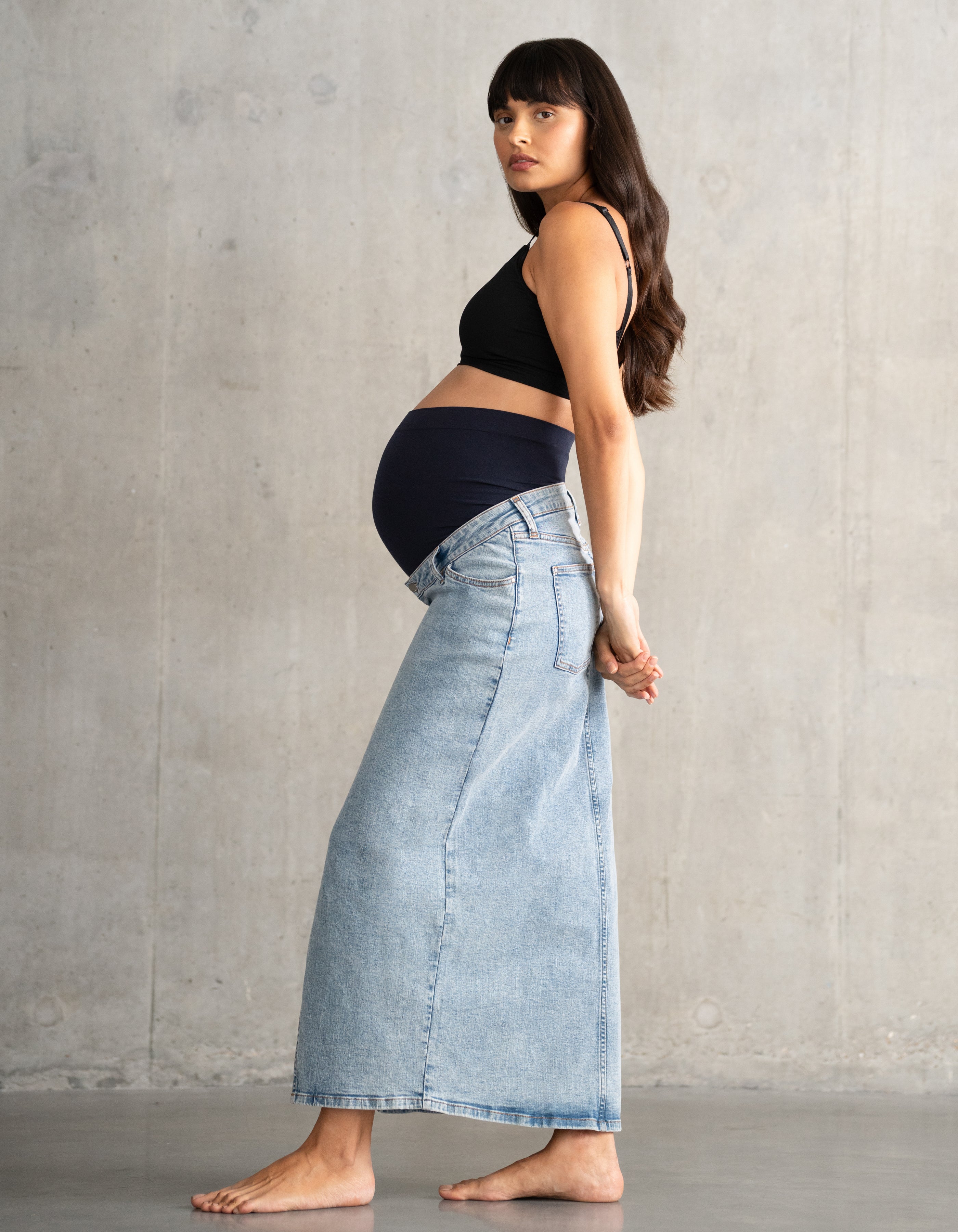 Über dem Bauch sitzender Denim-Midi-Umstands | Seraphine