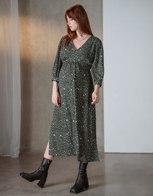 Umstands-Midikleid mit modernem Tierprint
